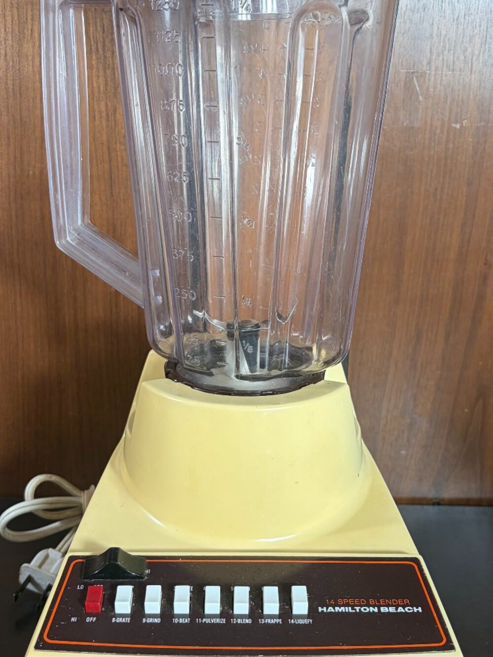 Vintage Hamilton Beach 14 Speed Blender Plastic Pitcher Almond Colored Working